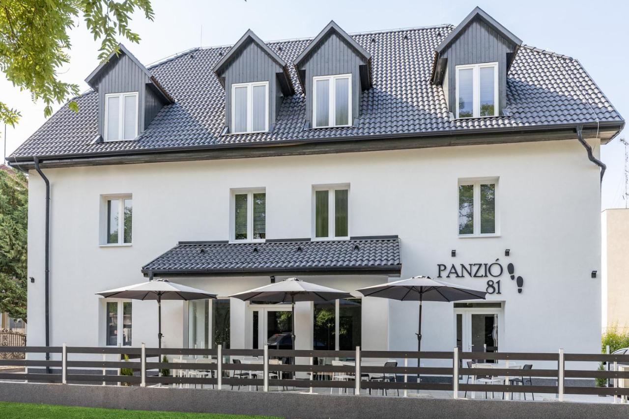 Panzio 81 Bed and Breakfast Hajdúszoboszló Buitenkant foto